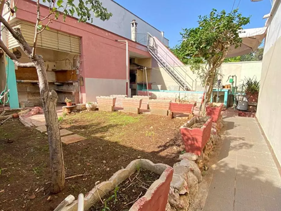 Immagine 3 di Casa bifamiliare in vendita  a Monteroni Di Lecce