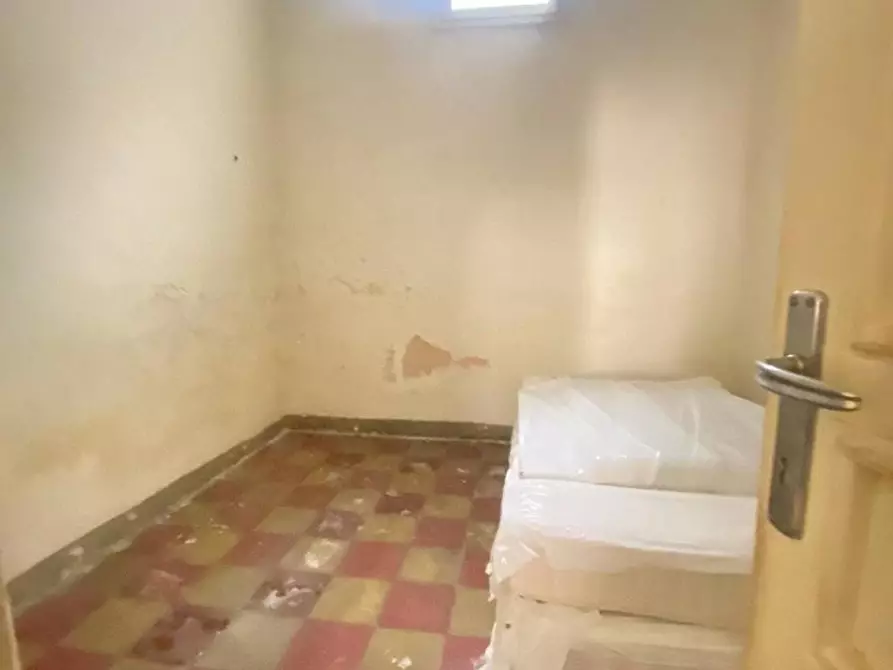 Immagine 8 di Palazzo in vendita  a Trepuzzi