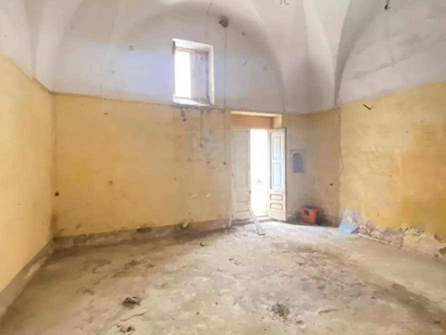 Immagine 6 di Palazzo in vendita  a Trepuzzi