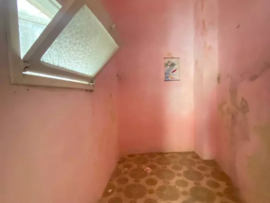 Immagine 10 di Palazzo in vendita  a Trepuzzi