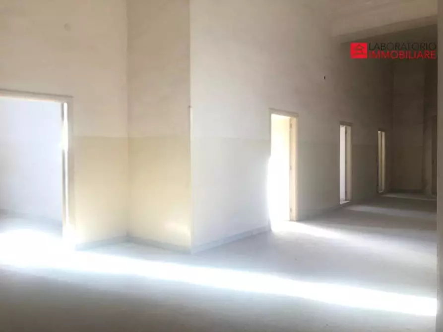 Immagine 29 di Palazzo in vendita  a Trepuzzi