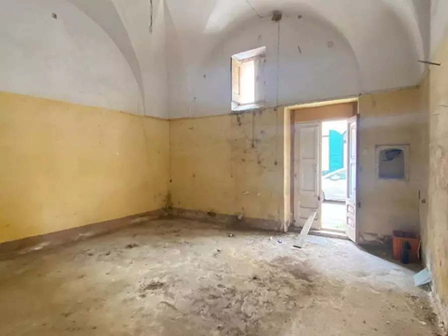 Immagine 7 di Palazzo in vendita  a Trepuzzi