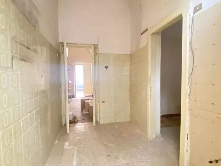 Immagine 2 di Palazzo in vendita  a Trepuzzi