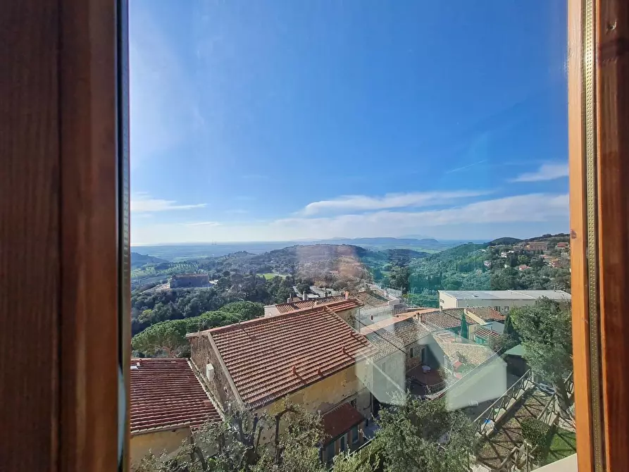 Immagine 3 di Appartamento in vendita  a Campiglia Marittima