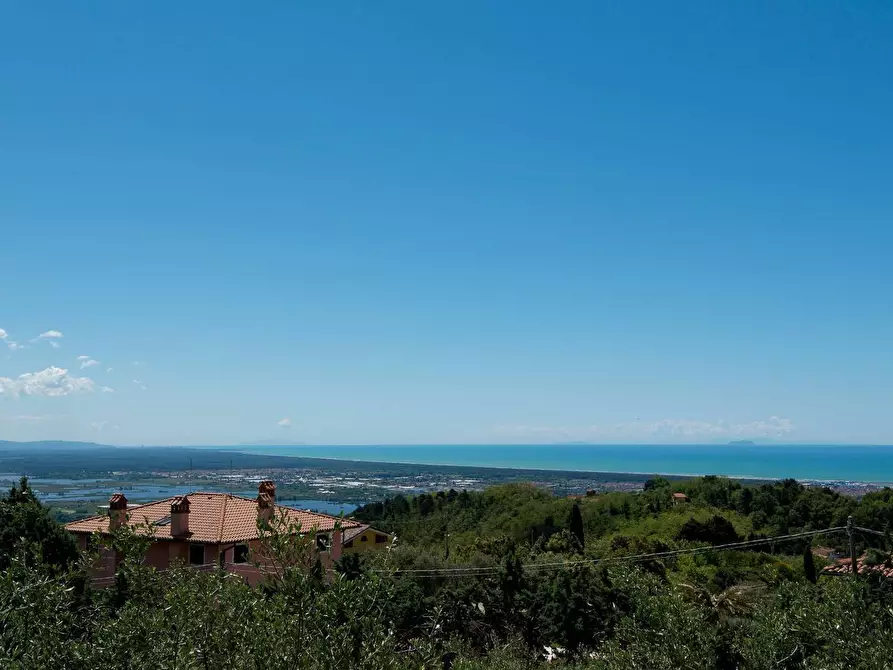 Immagine 23 di Villa in vendita  a Massarosa