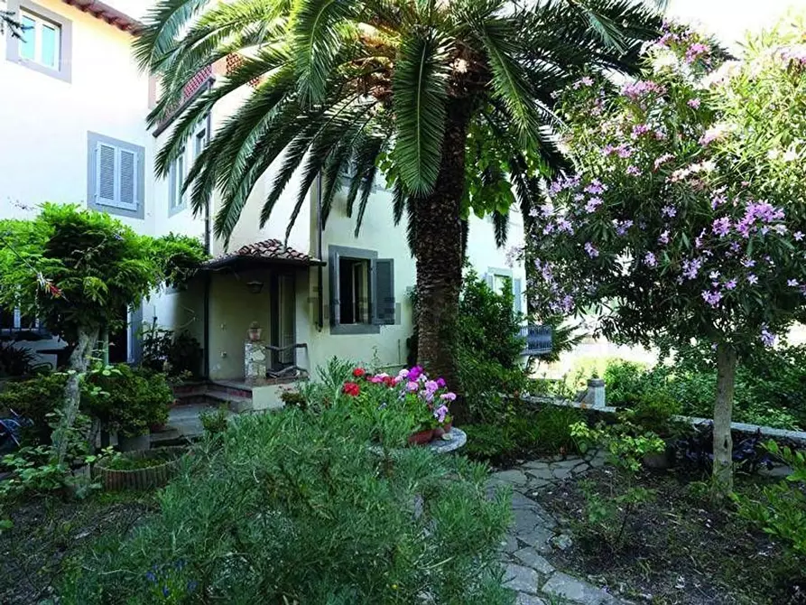 Immagine 1 di Villa in vendita  a Buti