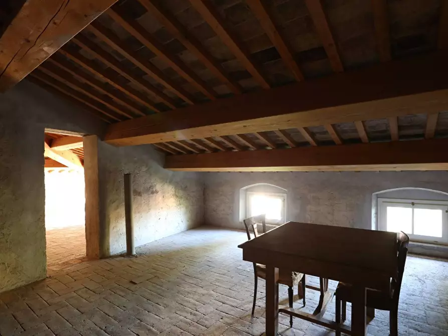 Immagine 21 di Villa in vendita  a Buti