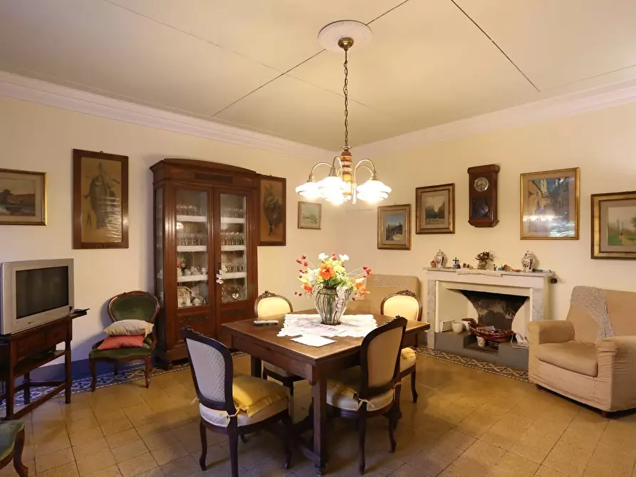 Immagine 7 di Villa in vendita  a Buti