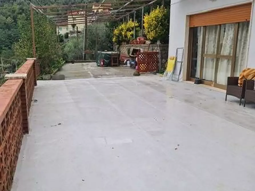 Immagine 8 di Villa in vendita  a Camaiore