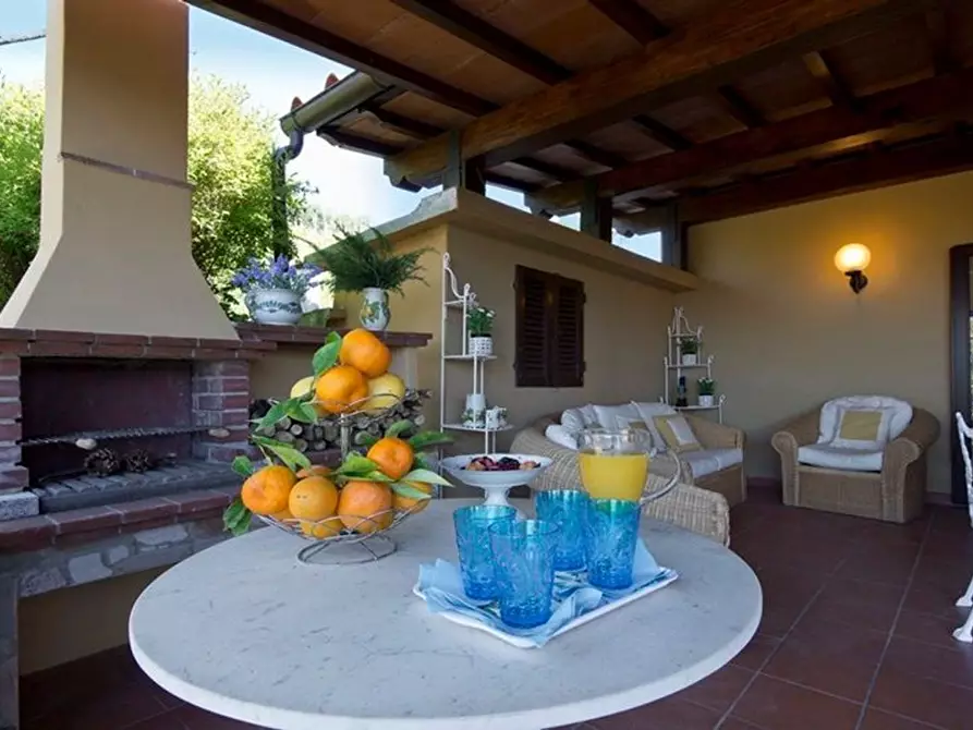 Immagine 15 di Villa in vendita  a Massarosa