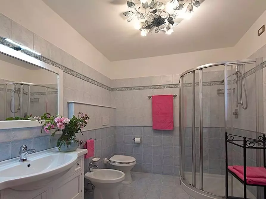 Immagine 25 di Villa in vendita  a Massarosa