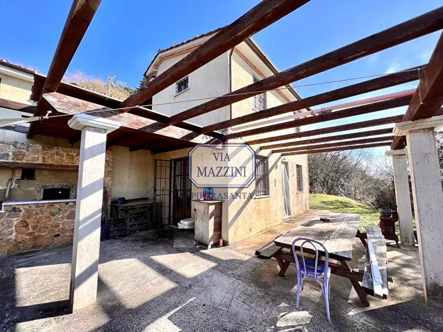 Immagine 7 di Casa colonica in vendita  a Pietrasanta