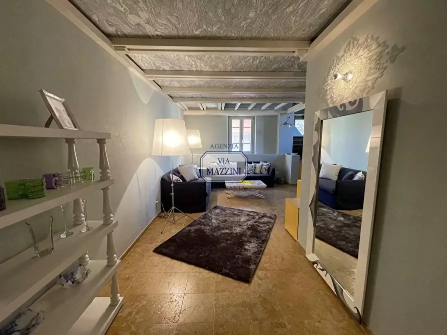 Immagine 31 di Palazzo in vendita  a Pietrasanta
