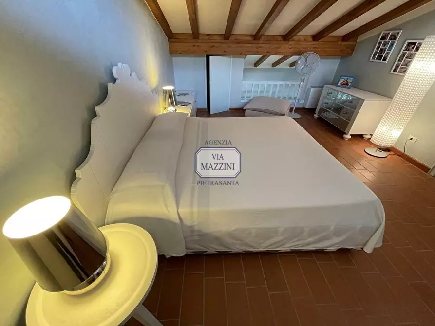 Immagine 39 di Palazzo in vendita  a Pietrasanta