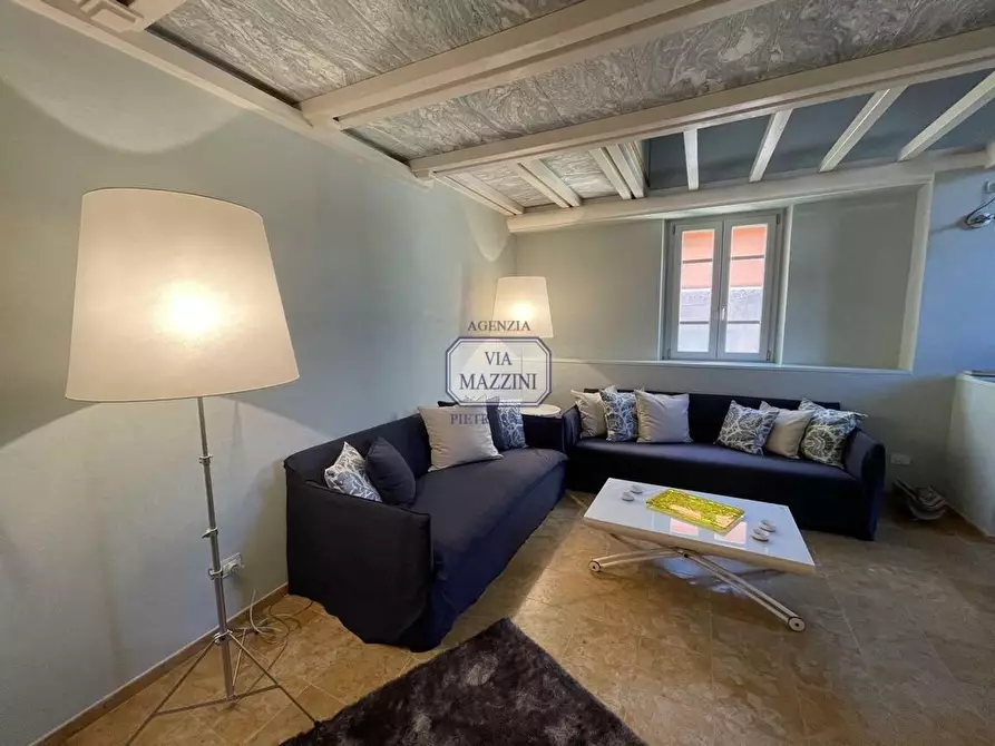 Immagine 32 di Palazzo in vendita  a Pietrasanta