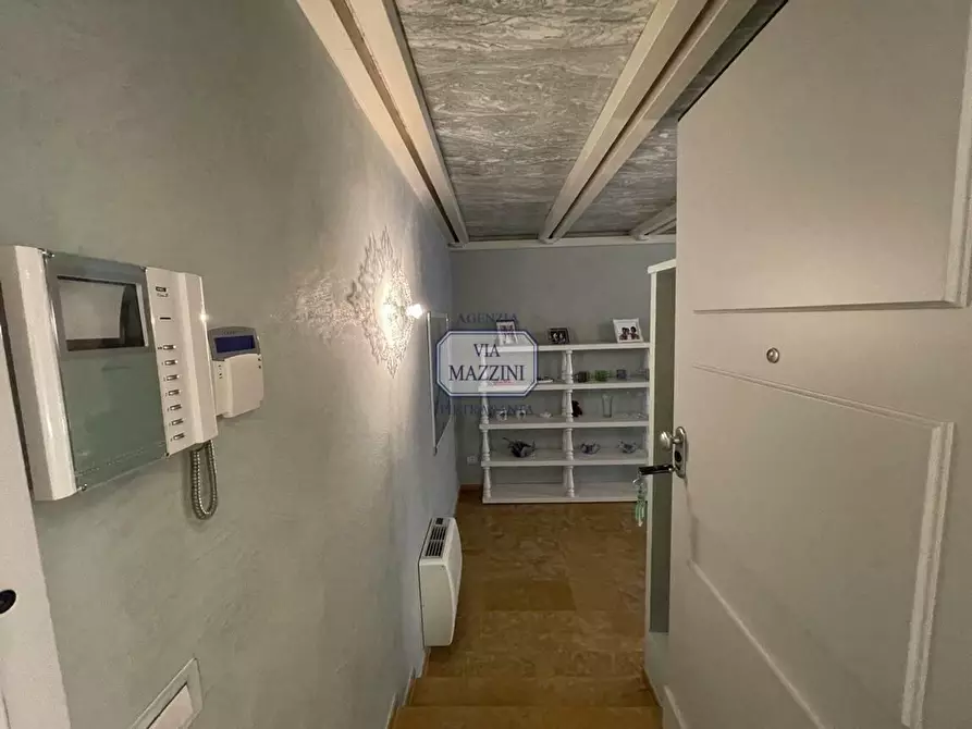 Immagine 30 di Palazzo in vendita  a Pietrasanta