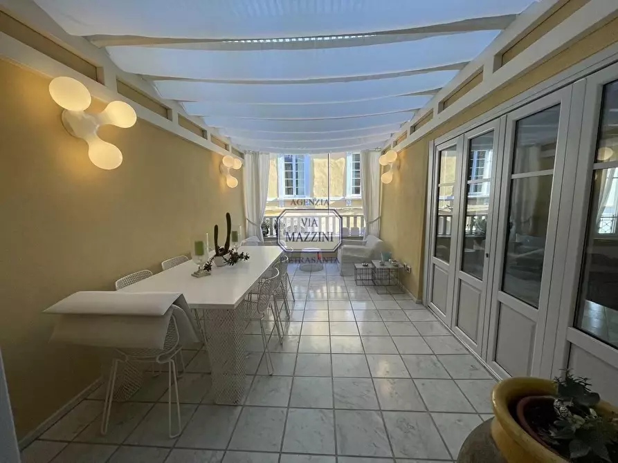 Immagine 10 di Palazzo in vendita  a Pietrasanta