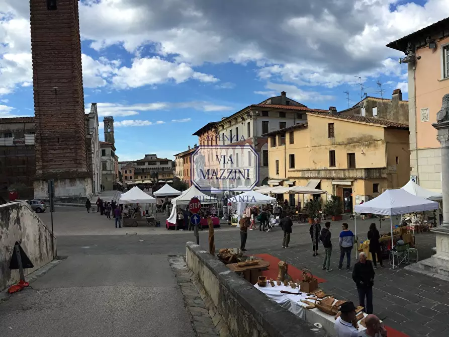 Immagine 27 di Appartamento in vendita  a Pietrasanta