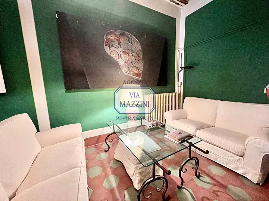 Immagine 2 di Appartamento in vendita  a Pietrasanta