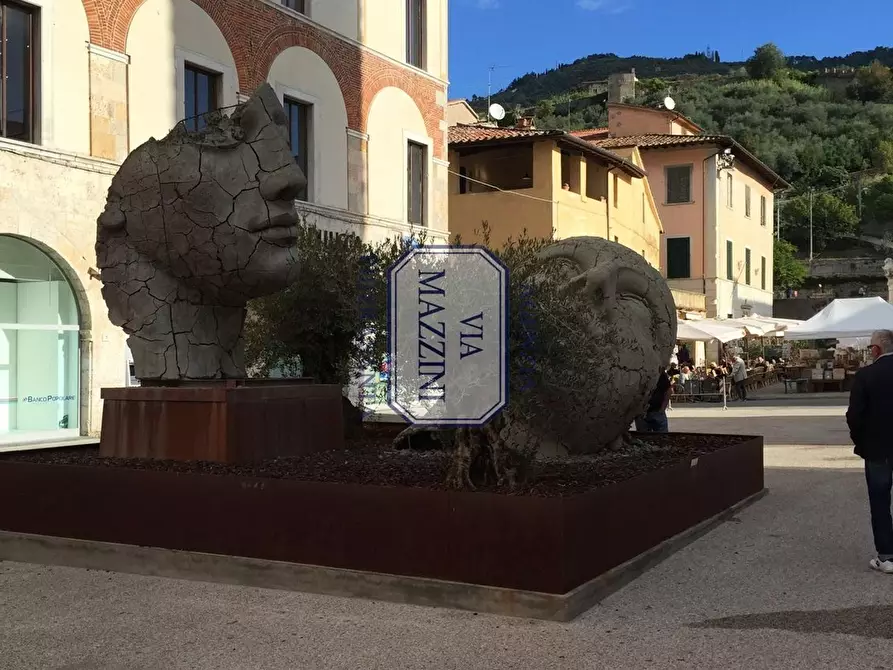 Immagine 30 di Appartamento in vendita  a Pietrasanta