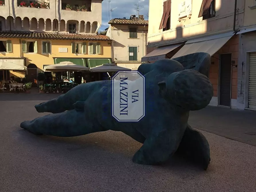 Immagine 32 di Appartamento in vendita  a Pietrasanta
