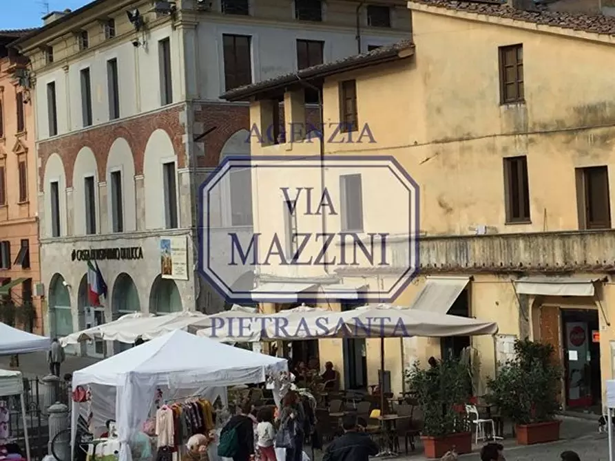 Immagine 26 di Appartamento in vendita  a Pietrasanta