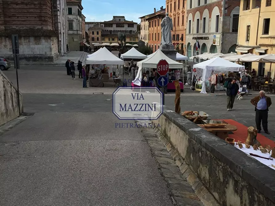 Immagine 25 di Appartamento in vendita  a Pietrasanta