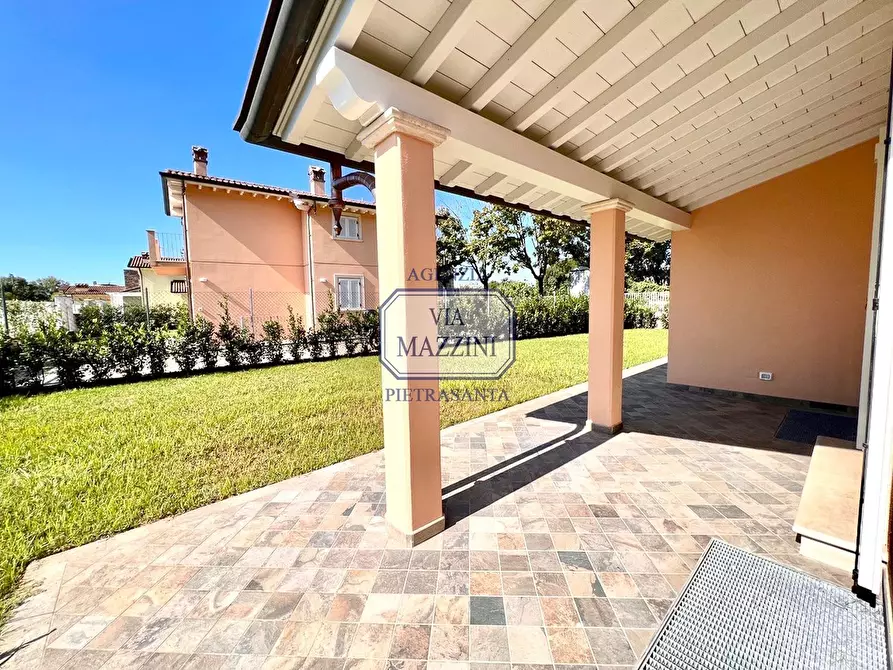 Immagine 30 di Villa in vendita  a Pietrasanta