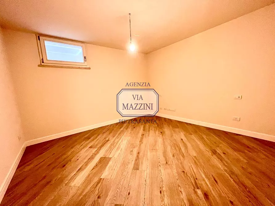 Immagine 23 di Villa in vendita  a Pietrasanta