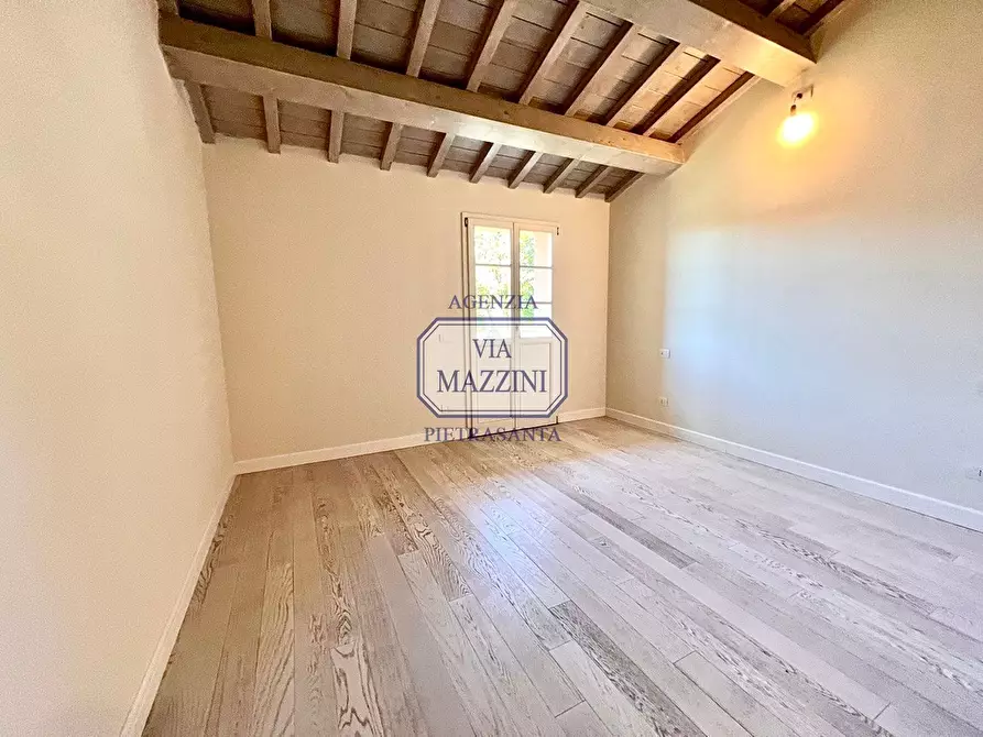 Immagine 16 di Villa in vendita  a Pietrasanta