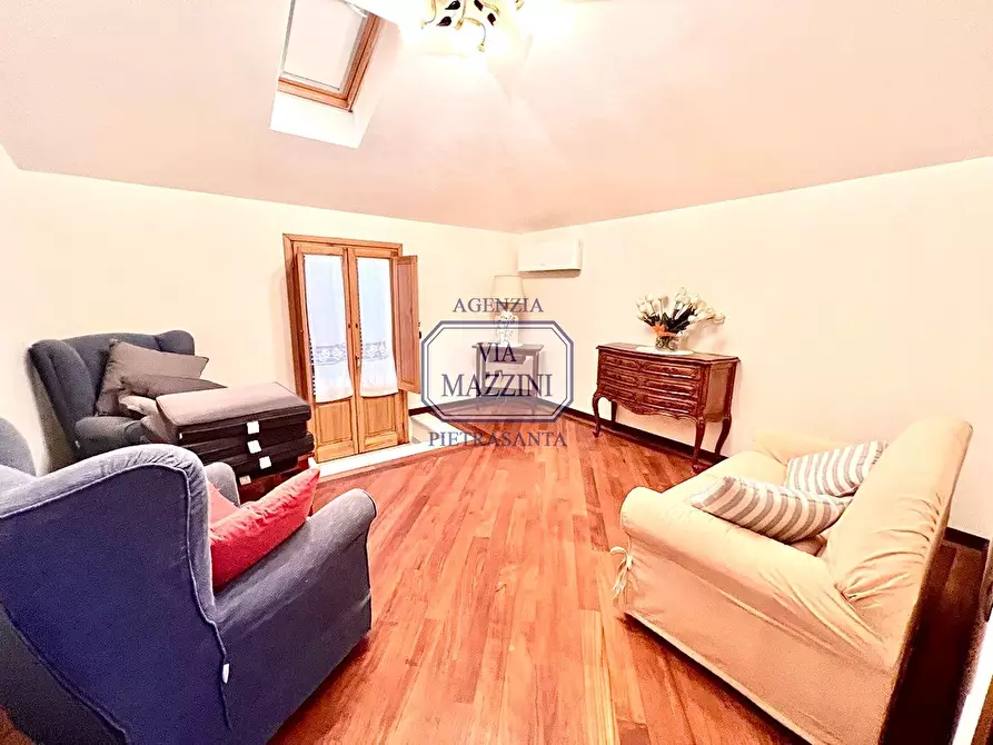 Immagine 24 di Villa in vendita  a Pietrasanta