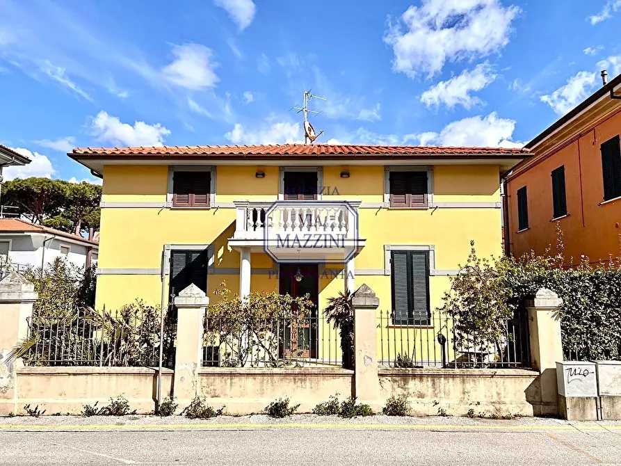 Immagine 30 di Villa in vendita  a Pietrasanta