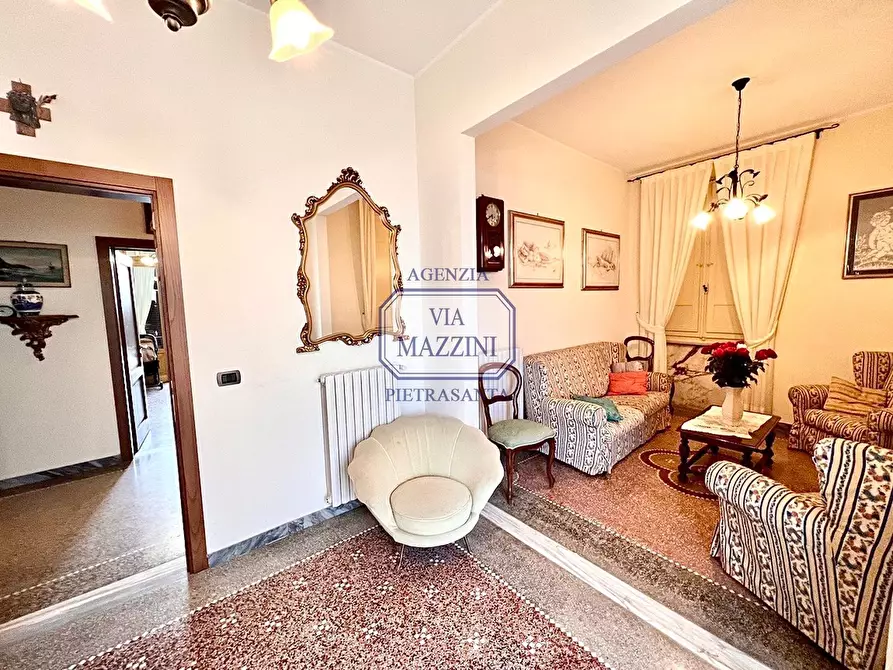 Immagine 12 di Villa in vendita  a Pietrasanta