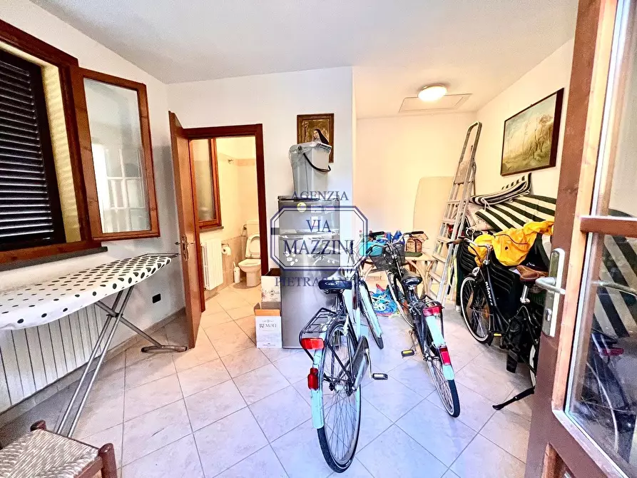 Immagine 26 di Villa in vendita  a Pietrasanta