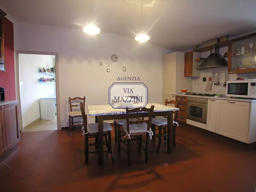 Immagine 15 di Appartamento in affitto  a Pietrasanta