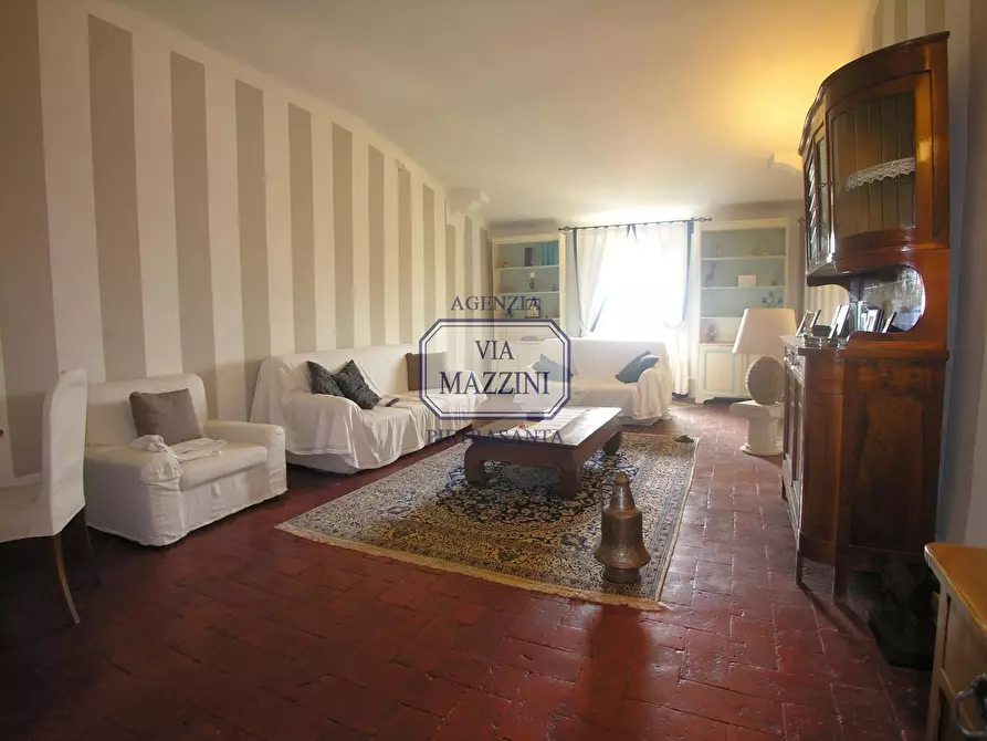 Immagine 2 di Appartamento in affitto  a Pietrasanta