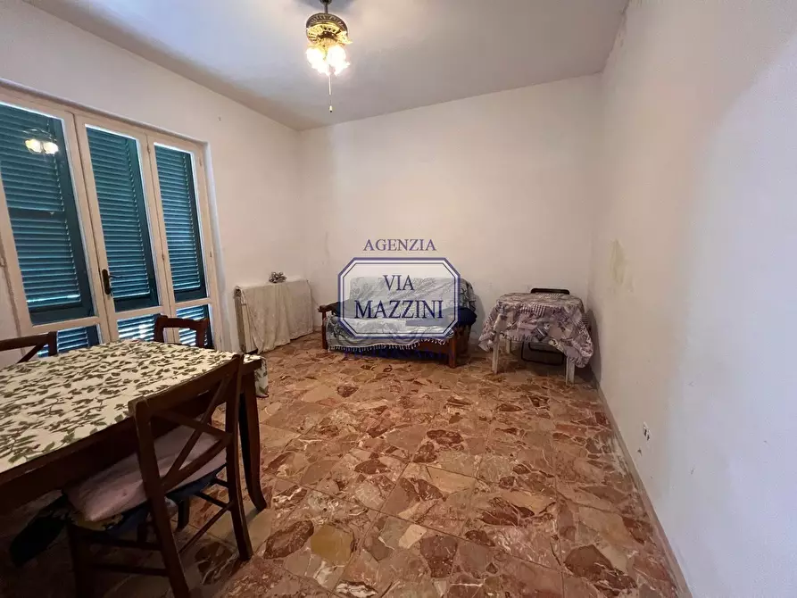 Immagine 9 di Casa indipendente in vendita  a Seravezza