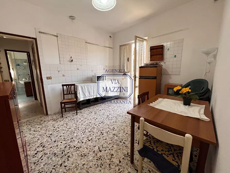 Immagine 8 di Casa indipendente in vendita  a Seravezza