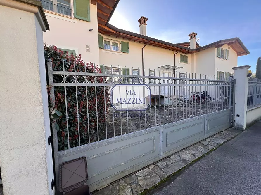 Immagine 5 di Villetta a schiera in vendita  a Pietrasanta