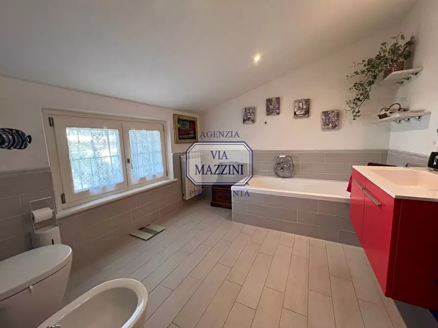 Immagine 39 di Villetta a schiera in vendita  a Pietrasanta