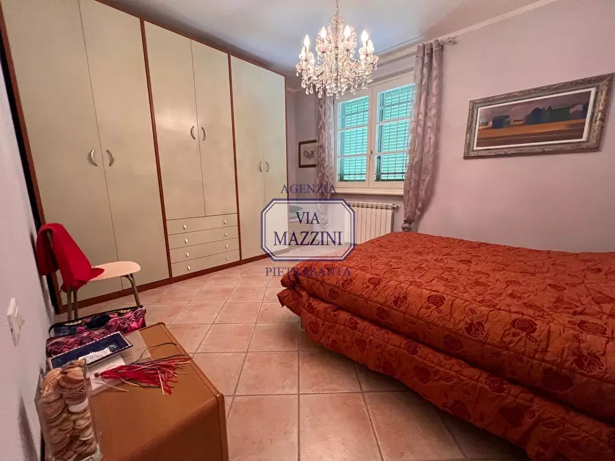 Immagine 16 di Villetta a schiera in vendita  a Pietrasanta