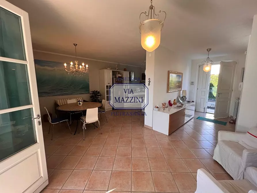 Immagine 11 di Villetta a schiera in vendita  a Pietrasanta