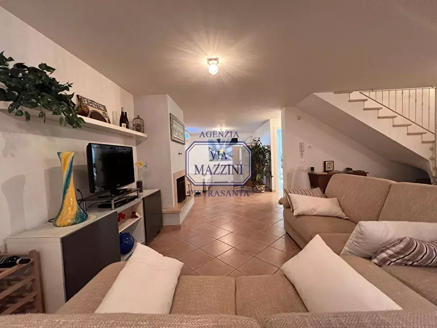 Immagine 33 di Villetta a schiera in vendita  a Pietrasanta