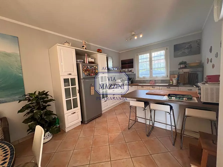 Immagine 13 di Villetta a schiera in vendita  a Pietrasanta