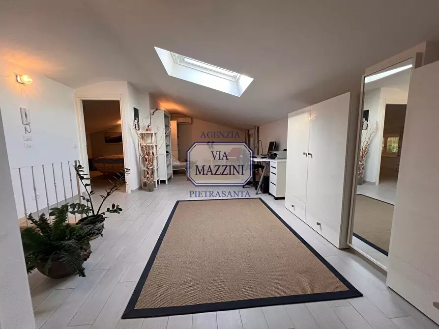 Immagine 38 di Villetta a schiera in vendita  a Pietrasanta