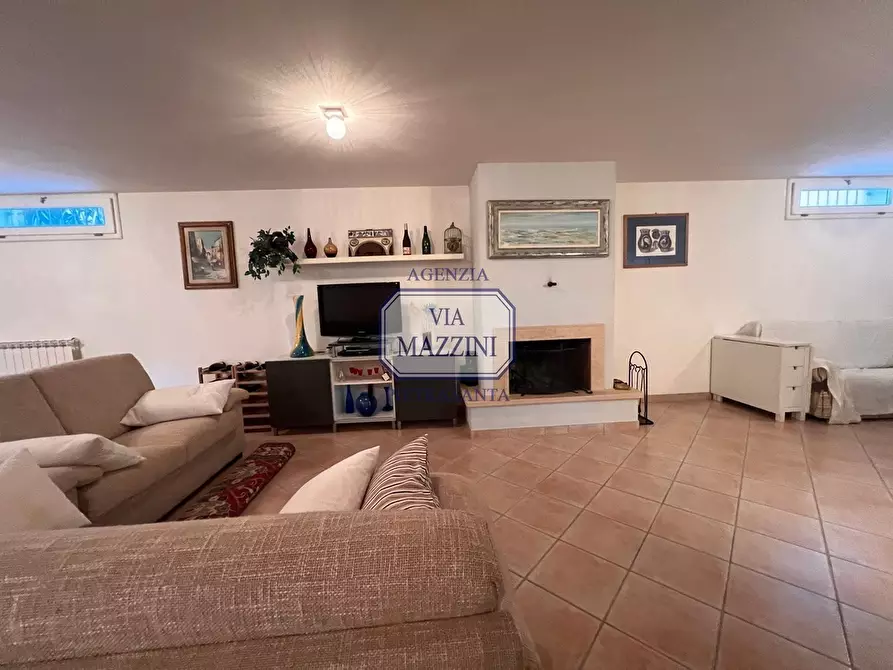 Immagine 41 di Villetta a schiera in vendita  a Pietrasanta