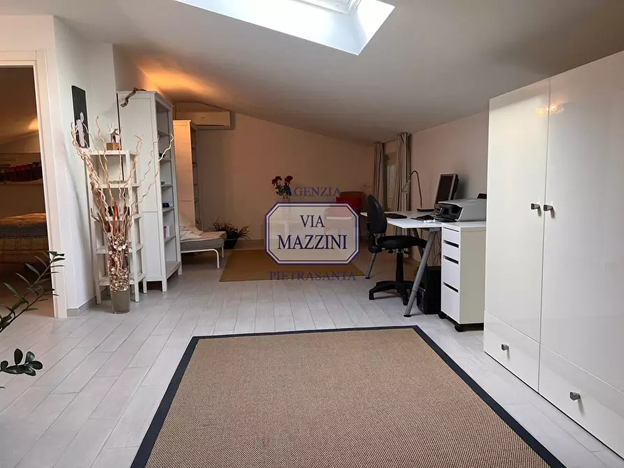 Immagine 25 di Villetta a schiera in vendita  a Pietrasanta