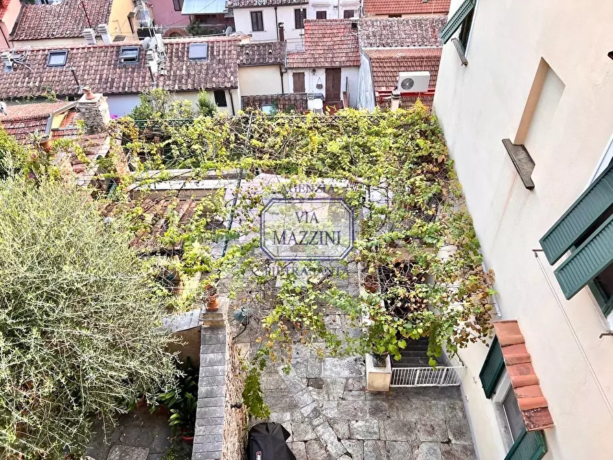 Immagine 17 di Appartamento in vendita  a Pietrasanta