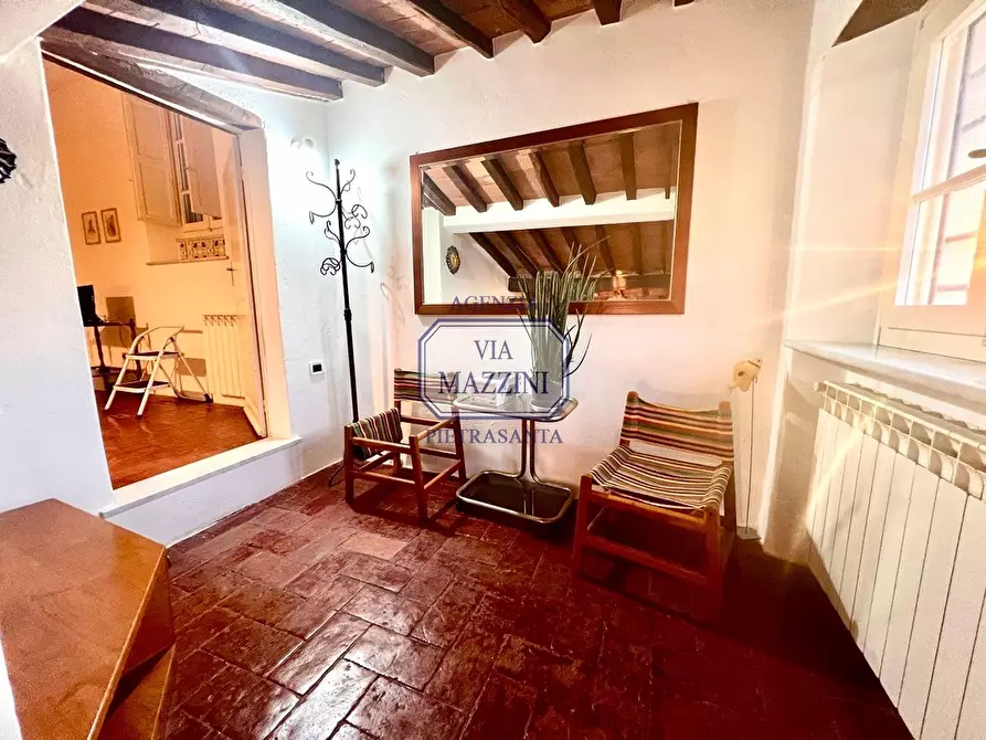 Immagine 5 di Appartamento in vendita  a Pietrasanta