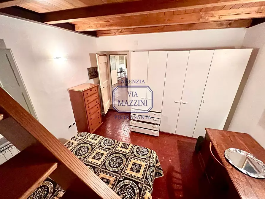 Immagine 12 di Appartamento in vendita  a Pietrasanta